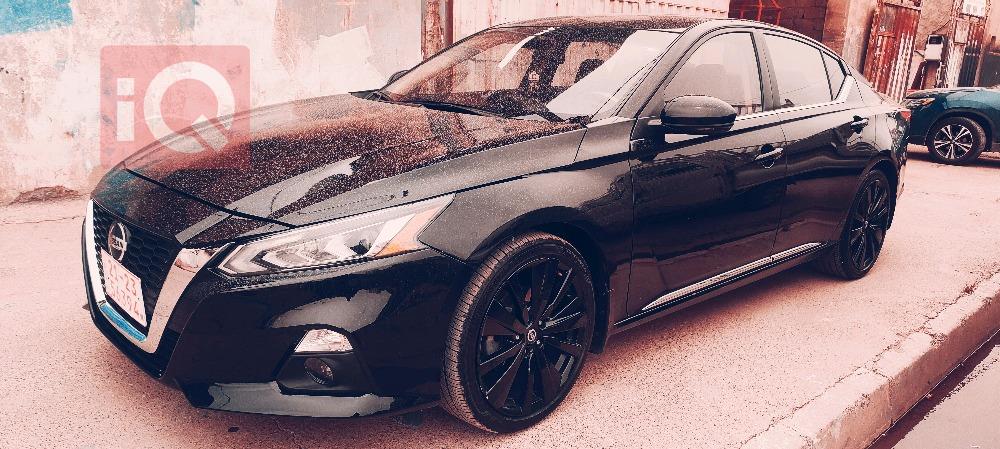 نيسان ألتيما